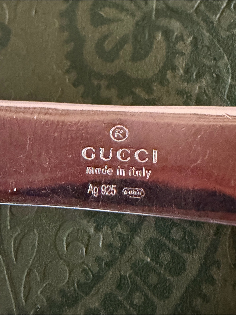 Gucci Silver-Tone Link Bracelet with Engraved Logo Bar - Picture 5 of 6